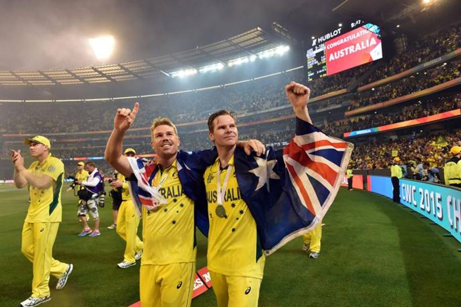 Commovente la dedica finale del capitano Aussie, Michael Clarke: 